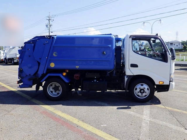 日野デュトロパッカー車（塵芥車）小型（2t・3t）[写真06]