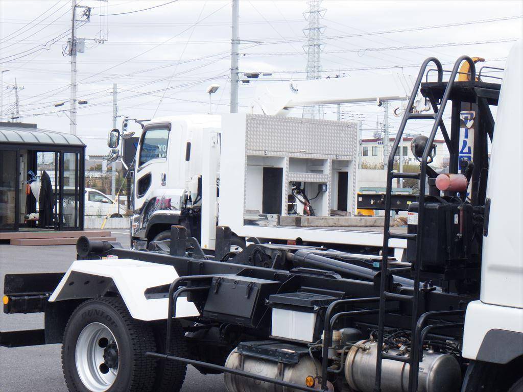 三菱ふそうファイターコンテナ専用車中型（4t）[写真05]