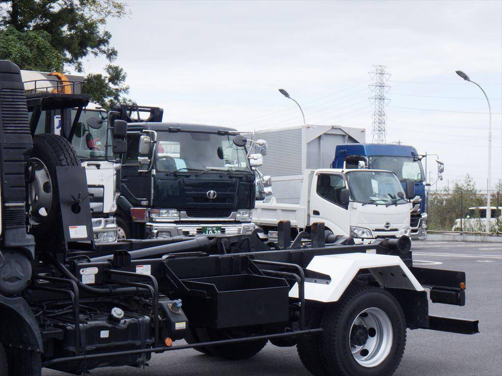 三菱ふそうファイターコンテナ専用車中型（4t）[写真06]