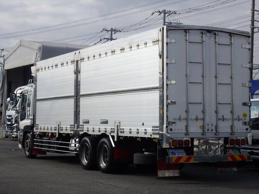 いすゞギガチップ運搬車大型（10t）[写真03]