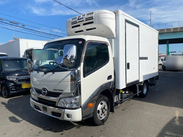 日野デュトロ冷凍車（冷蔵車）小型（2t・3t）[写真03]