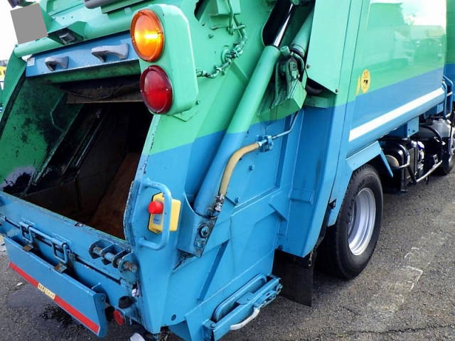 いすゞエルフパッカー車（塵芥車）小型（2t・3t）[写真26]