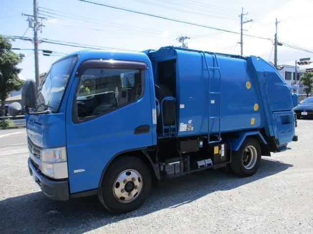 三菱ふそうキャンターパッカー車（塵芥車）小型（2t・3t）[写真01]