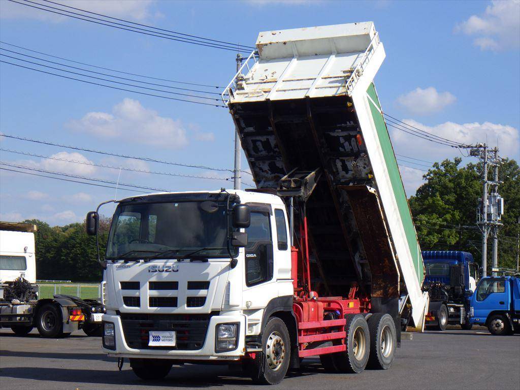 いすゞギガダンプ大型（10t）[写真01]