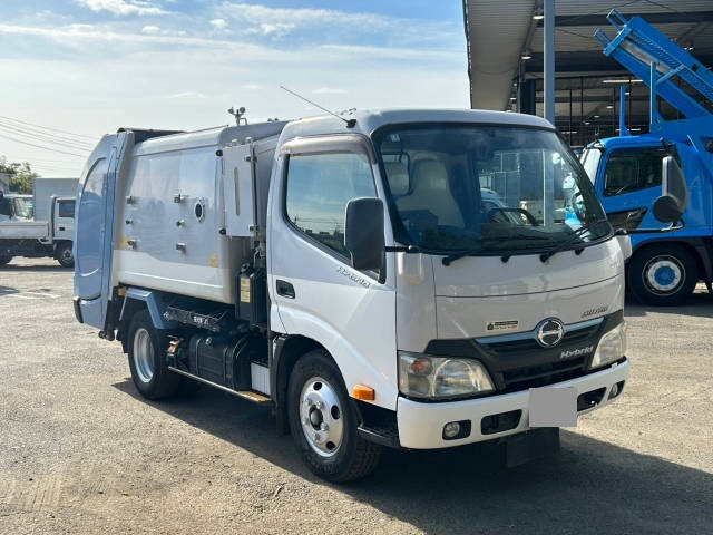 日野デュトロパッカー車（塵芥車）小型（2t・3t）[写真03]