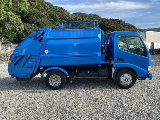 日野デュトロパッカー車（塵芥車）小型（2t・3t）[写真05]