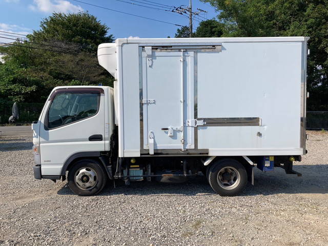 三菱ふそうキャンター冷凍車（冷蔵車）小型（2t・3t）[写真32]