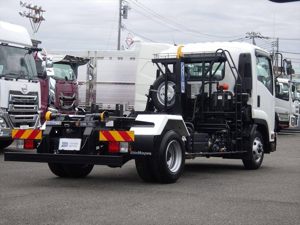 いすゞフォワードコンテナ専用車中型（4t）[写真04]