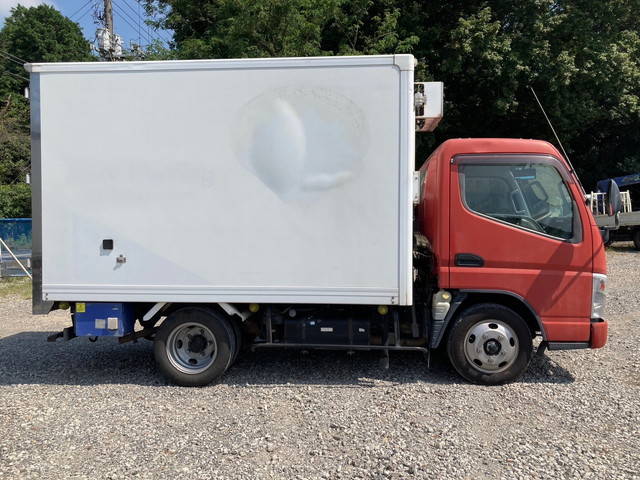 三菱ふそうキャンター冷凍車（冷蔵車）小型（2t・3t）[写真04]