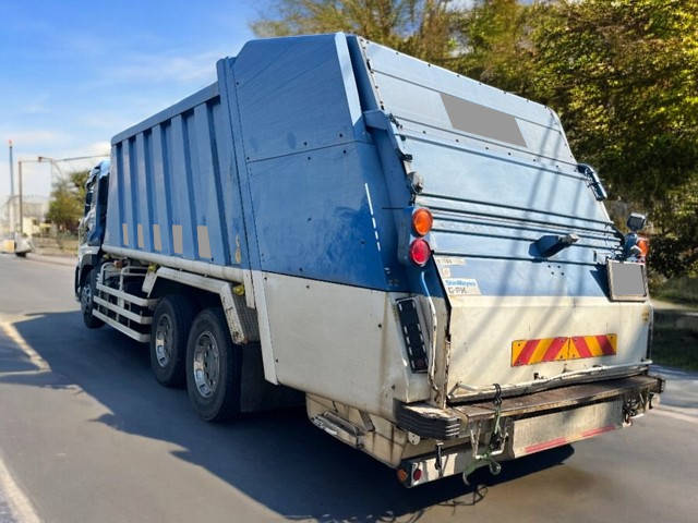 UDトラックスクオンパッカー車（塵芥車）大型（10t）[写真04]