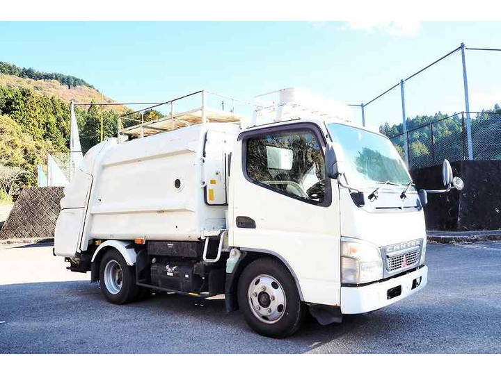 三菱ふそうキャンターパッカー車（塵芥車）小型（2t・3t）[写真01]