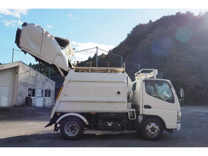 三菱ふそうキャンターパッカー車（塵芥車）小型（2t・3t）[写真10]