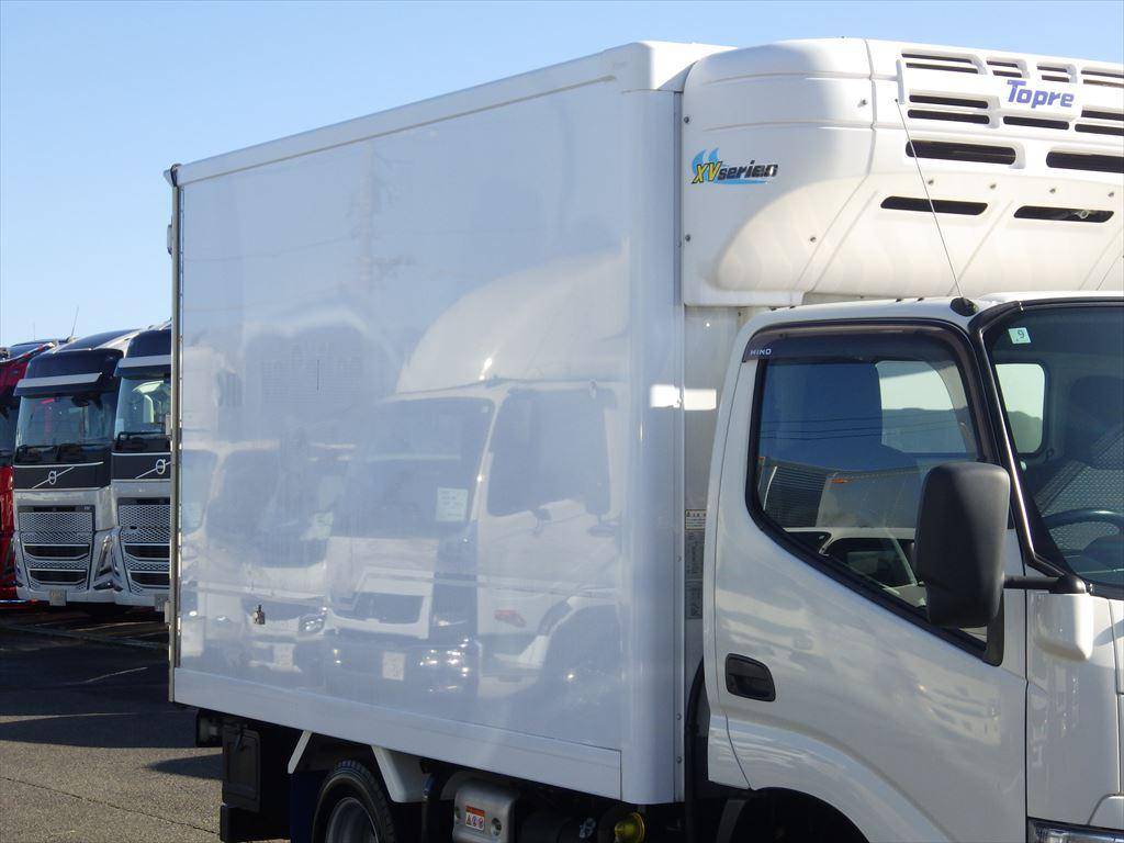 日野デュトロ冷凍車（冷蔵車）小型（2t・3t）[写真05]