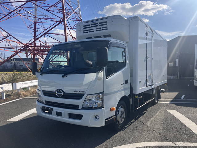 日野デュトロ冷凍車（冷蔵車）小型（2t・3t）[写真01]