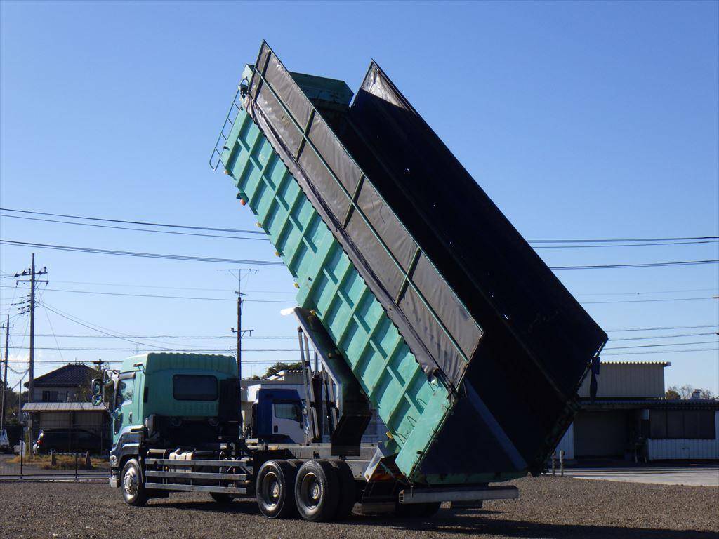 いすゞギガ深ダンプ（土砂禁ダンプ）大型（10t）[写真11]