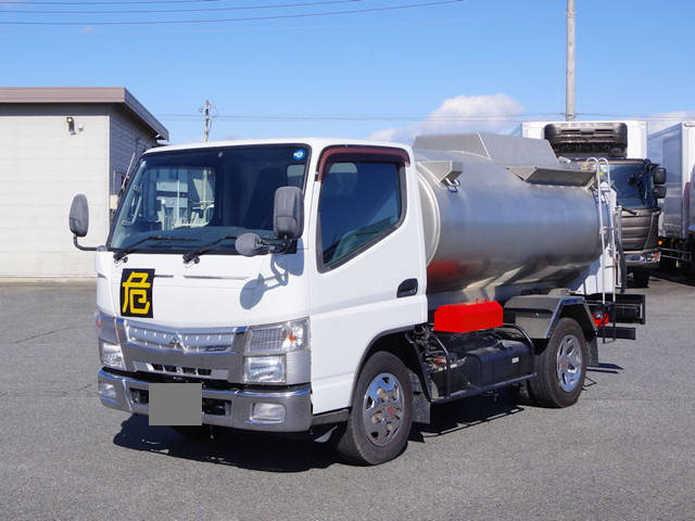 三菱ふそうキャンタータンク車（タンクローリー）小型（2t・3t）[写真03]