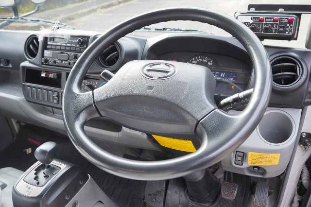 日野デュトロパッカー車（塵芥車）小型（2t・3t）[写真36]