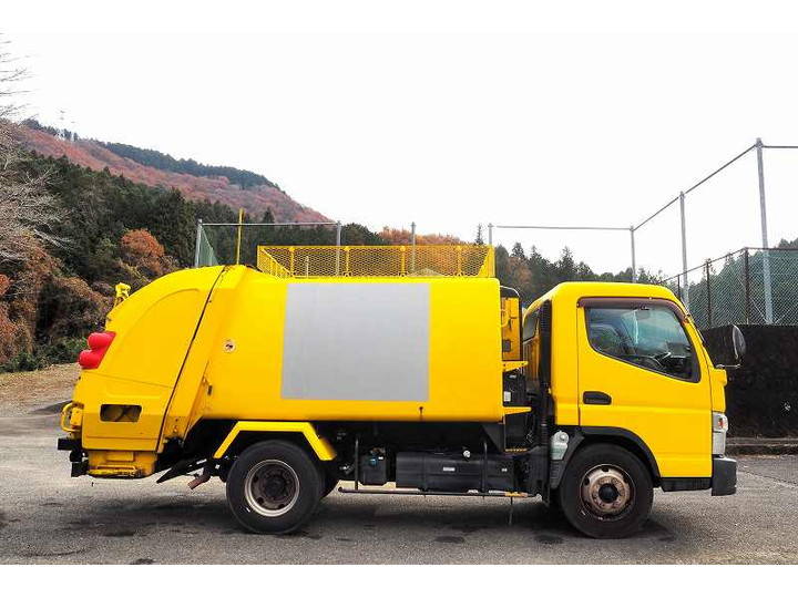 三菱ふそうキャンターパッカー車（塵芥車）小型（2t・3t）[写真04]