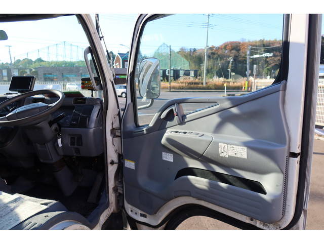 三菱ふそうキャンターパッカー車（塵芥車）中型（4t）[写真31]