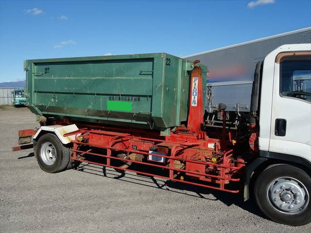 いすゞフォワードコンテナ専用車増トン（6t・8t）[写真33]