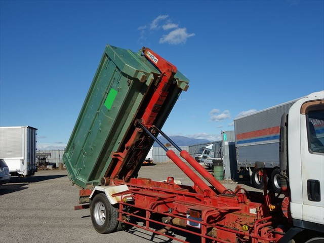 いすゞフォワードコンテナ専用車増トン（6t・8t）[写真34]