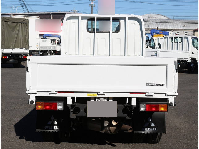 三菱ふそうキャンター平ボディ小型（2t・3t）[写真05]