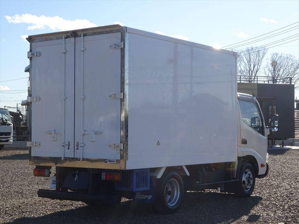 日野デュトロ冷凍車（冷蔵車）小型（2t・3t）[写真04]