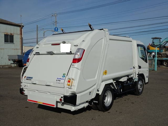 三菱ふそうキャンターパッカー車（塵芥車）小型（2t・3t）[写真04]