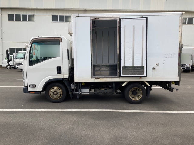 いすゞエルフ冷凍車（冷蔵車）小型（2t・3t）[写真14]