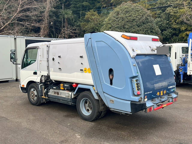 日野デュトロパッカー車（塵芥車）小型（2t・3t）[写真04]