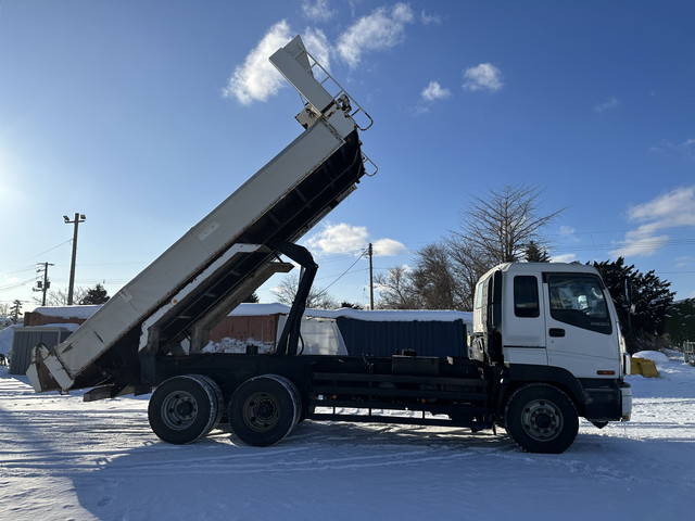 いすゞギガダンプ大型（10t）[写真05]