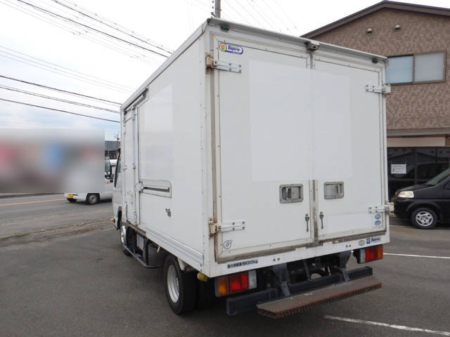 いすゞエルフ冷凍車（冷蔵車）小型（2t・3t）[写真02]