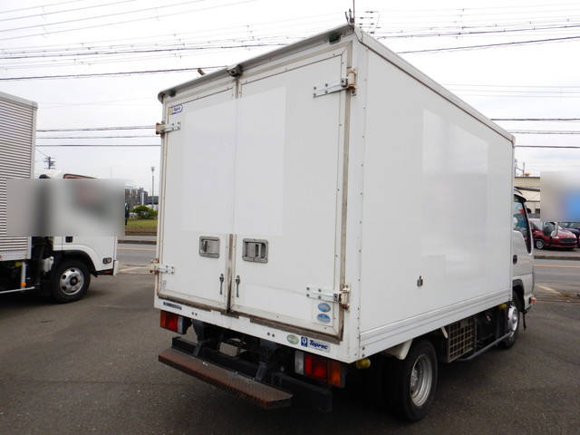 いすゞエルフ冷凍車（冷蔵車）小型（2t・3t）[写真04]