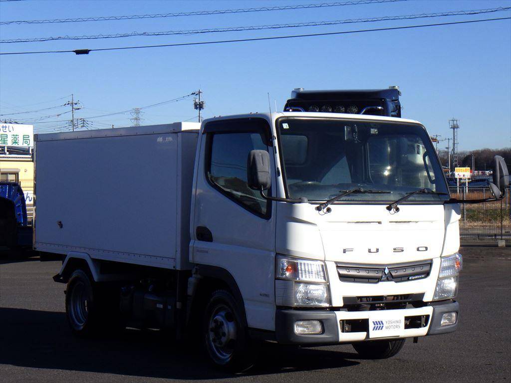 三菱ふそうキャンター冷凍車（冷蔵車）小型（2t・3t）[写真02]