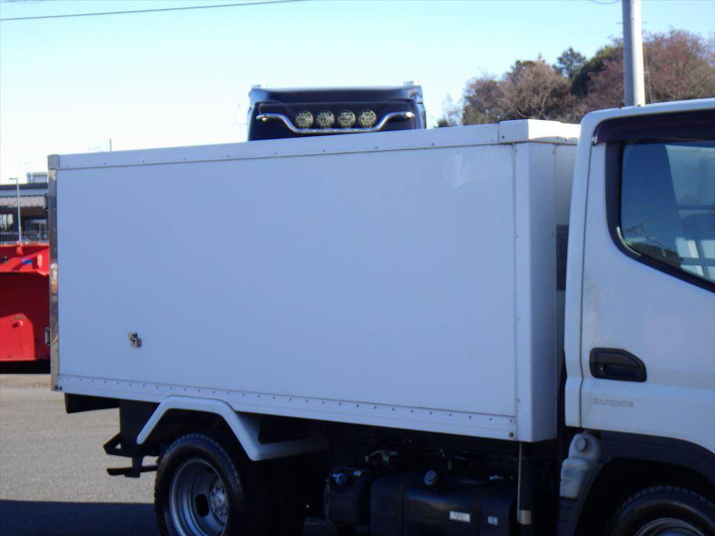 三菱ふそうキャンター冷凍車（冷蔵車）小型（2t・3t）[写真05]