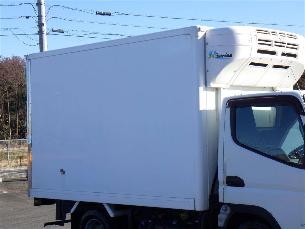 三菱ふそうキャンター冷凍車（冷蔵車）小型（2t・3t）[写真05]