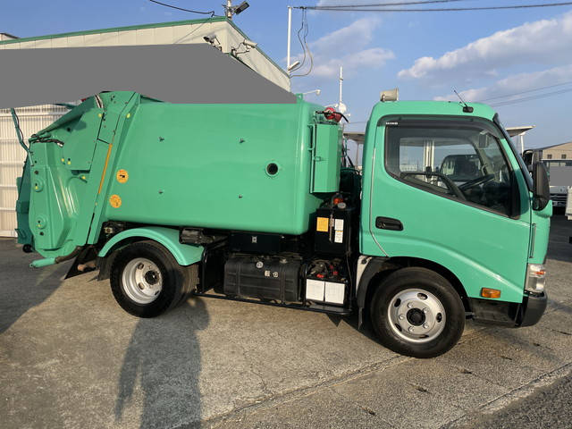 日野デュトロパッカー車（塵芥車）中型（4t）[写真05]