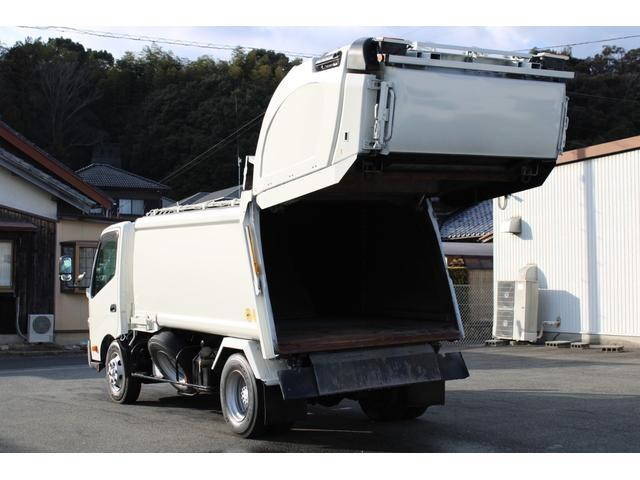 日野デュトロパッカー車（塵芥車）小型（2t・3t）[写真12]