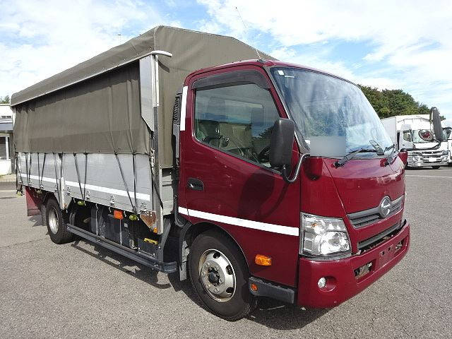 日野デュトロ幌車小型（2t・3t）[写真01]