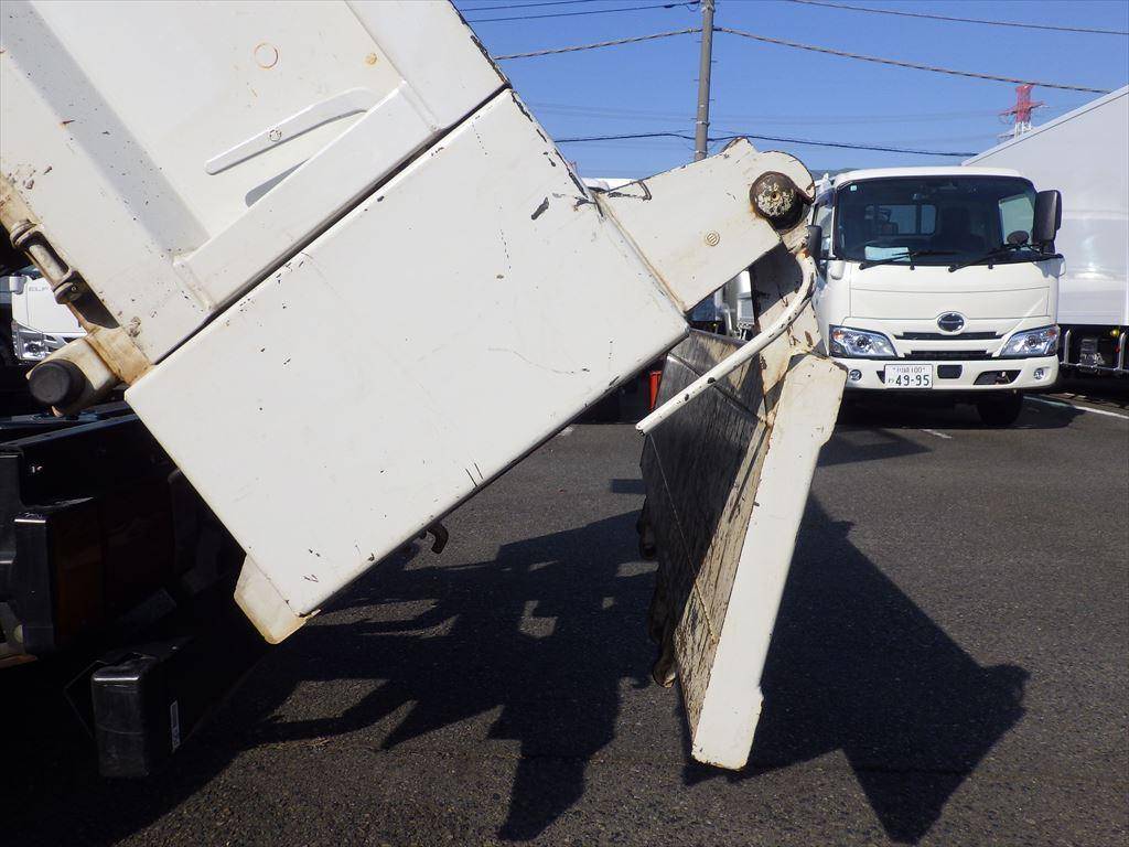 いすゞエルフダンプ小型（2t・3t）[写真12]