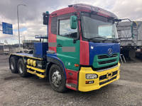 UDトラックス大型(10t)トレーラーヘッド(トラクターヘッド)